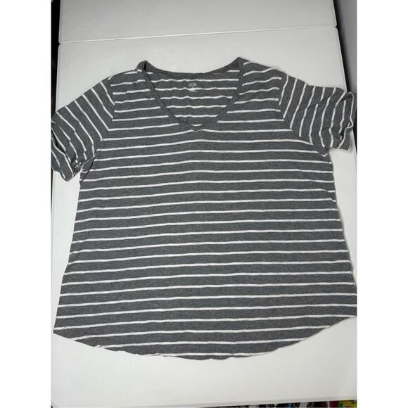 a.n.a. Women's V Neck Short Sleeve T Shirt Gray White Stripe Size 1X Cotton - Picture 5 of 12